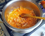 Foto del paso 6 de la receta: Empanadillas de gambas en crema reducida de las mismas cabezas