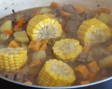Foto del paso 4 de la receta: Guiso de carne de mamá
