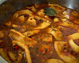 Foto del paso 5 de la receta: Pota en salsa