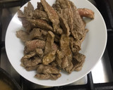 A picture of step 3 of Beef stroganoff.