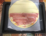 Foto del paso 4 de la receta: Empanada de bechamel de queso y bacon