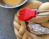 A picture of step 17 of Neujahrsbretzel (German New Year's Pretzel).