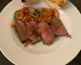 A picture of step 5 of Steak Balsamic with Grilled French Bread.