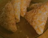 Foto langkah ke 5 dari resep Risol segitiga homemade anti gagal.