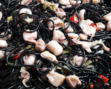 Foto del paso 6 de la receta: Espaguetis de tinta marineros con verduras