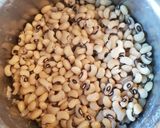 A picture of step 1 of Karamani/ Black eyed peas Sundal.