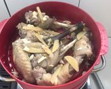 Foto langkah ke 3 dari resep Ayam Kampung Tim Jahe.