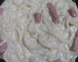 Foto langkah ke 4 dari resep Creamy Udon dengan Brokoli.