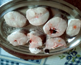 Foto del paso 1 de la receta: Merluza en Caldeirada