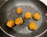A picture of step 1 of Vegan Meatball with Sauce.