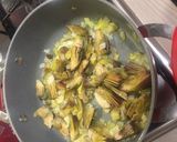 Foto del passaggio 2 della ricetta Risotto con carciofi e porro