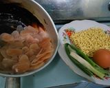 Foto langkah ke 1 dari resep Seblak Basah Endes Banget.