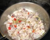 Foto del paso 3 de la receta Sepia con Patatas y Mariscos