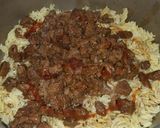 A picture of step 1 of Simple beef macroni.