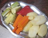 Foto del paso 2 de la receta Lomo adobado a la plancha con verduras cocidas y huevo duro