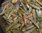 A picture of step 4 of Bhindi masala.