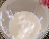 Hình bước làm 1 của món Lassi dâu