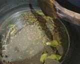 A picture of step 2 of Aloo tarkari.