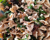 Foto del paso 7 de la receta: Ensalada con pasta farfalle integral, tomates secos, queso feta y más 😉💓