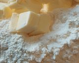 Sajtos-tejfölös pogácsa recept fázis 1 fotója