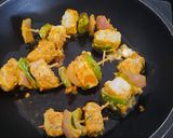 A picture of step 4 of Paneer tikka masala.