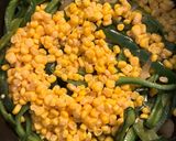 Foto del paso 4 de la receta: ‧₊˚ Rajas con crema, queso y elote ‧₊˚