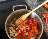 Foto del paso 4 de la receta: Arroz caldoso, con ternera, alcachofa y habitas