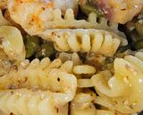 Foto del paso 6 de la receta: Radiatori con pulpo y langostinos