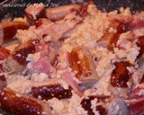 Foto del paso 3 de la receta Huevos revueltos con salchichas y bacon