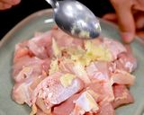 Hình bước làm 3 của món Cách làm món gà rang muối ngon đỉnh như nhà hàng