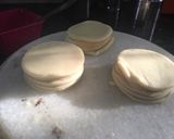 A picture of step 3 of Layered Gujiya puf.