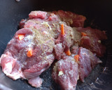 Foto del paso 2 de la receta: Carne mechada en olla común