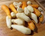 Une image de l'étape 1 de Carottes et topinambour au épices et au thym.