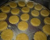 Foto langkah ke 6 dari resep Homemade Biscuit (Biskuit ala rumahan).