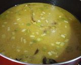 Foto langkah ke 5 dari resep Soto Kikil Kuah Santan.