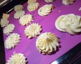 A picture of step 4 of Piped cookies.