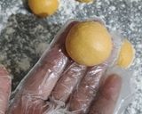 Foto langkah ke 2 dari resep Donat labu.