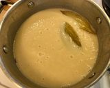 Foto langkah ke 7 dari resep Sup Krim Asparagus Putih dengan Santan.