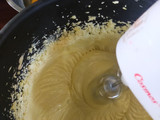 Bolu Jadul Terenak (Padat, Lembab, Tidak seret)