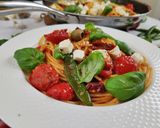 Spaghetti pomidorowe w zieleni krok przepisu 2 zdjęcie