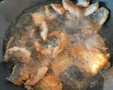 A picture of step 3 of Pha Tord Nam Pla - Fried fish with Thai spicy dipping sauce 🐟 🌶.