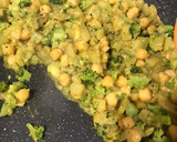 Foto del paso 3 de la receta: Garbanzos al curry con verduras