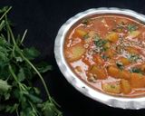 भंडारे वाले आलू की सब्जी और हॉट शेप पूरी(bhandarewale aloo ki sabji recepie in hindi) रेसिपी चरण 3 फोटो