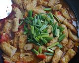 Hình bước làm 3 của món Chả cá xào cà chua