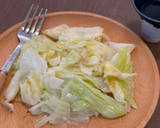 簡單的美味|脆甜有勁 蒜香炒高麗菜的食譜步驟4照片