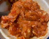 รูปขั้นตอนการทำที่ 2 ของ ข้าวหน้าไก่สับซอสมะเขือเทศ ไข่ลวก