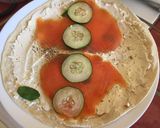 Une image de l'étape 4 de Wrap truite, fromage frais et salade.