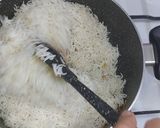 A picture of step 6 of Tum yum Sausages rice.