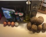 A picture of step 1 of Green beans with potatoes and eggs.