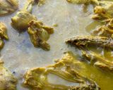 Foto langkah ke 3 dari resep Ayam Goreng Kremes.